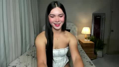 Snapshot of sweet_angel985251 chatting on March 24, 12:26 am SweetAangel online show from March 24, 12:26 am