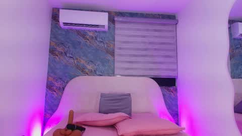 Snapshot of sweet_ariel7 chatting on March 27, 3:34 am Ariel online show from March 27, 3:34 am