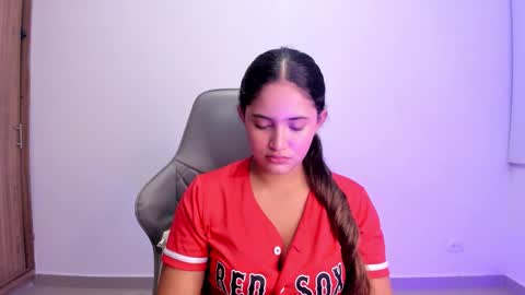 Snapshot of sweet_asheley chatting on February 25, 3:27 am Asheley online show from February 25, 3:27 am