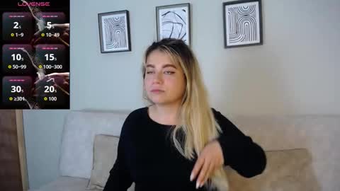 Snapshot of sweet_bella_valery_ chatting on October 24, 9:55 pm Bella Valery online show from October 24, 9:55 pm
