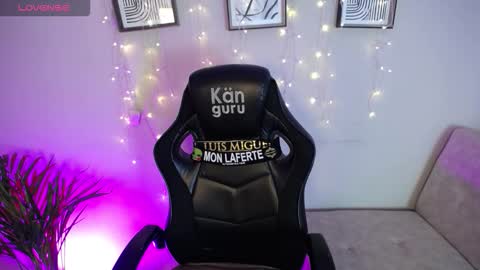 Bella Valery online show from March 19, 1:04 pm