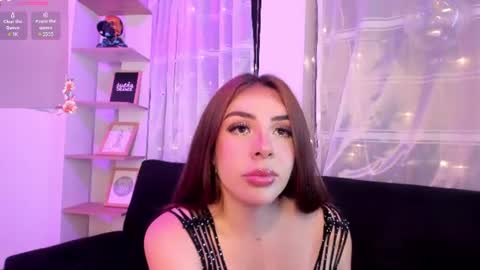 Snapshot of sweet_bellaa_ chatting on July 7, 5:21 am Bella online show from July 7, 5:21 am