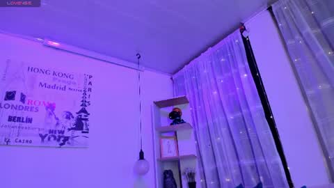 Snapshot of sweet_bellaa_ chatting on July 30, 1:59 am Bella online show from July 30, 1:59 am