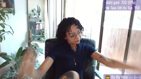 Tutti  online show from March 31, 6:52 pm