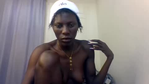 Snapshot of sweet_boboh chatting on June 8, 2:23 am Lilma online show from June 8, 2:23 am