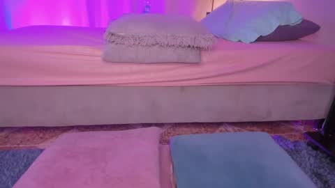 Chelsy  online show from December 3, 11:24 pm