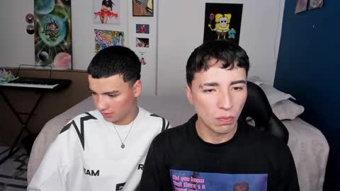 Snapshot of sweet_boys_xx chatting on December 3, 12:06 pm CristianBrayan PVT OPEN online show from December 3, 12:06 pm