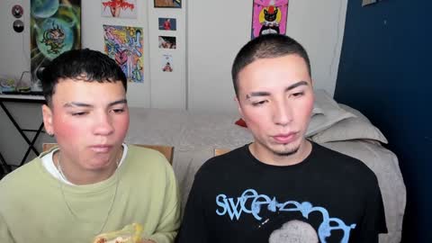 Snapshot of sweet_boys_xx chatting on January 16, 11:15 am CristianBrayan PVT OPEN online show from January 16, 11:15 am