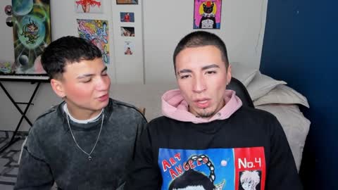 Snapshot of sweet_boys_xx chatting on January 18, 11:54 am CristianBrayan PVT OPEN online show from January 18, 11:54 am