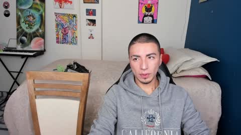 Snapshot of sweet_boys_xx chatting on February 5, 12:06 pm CristianBrayan PVT OPEN online show from February 5, 12:06 pm