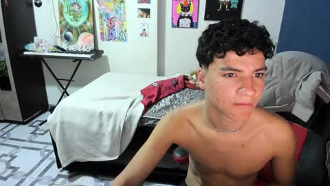 Snapshot of sweet_boys_xx chatting on September 15, 3:39 am CristianBrayan PVT OPEN online show from September 15, 3:39 am
