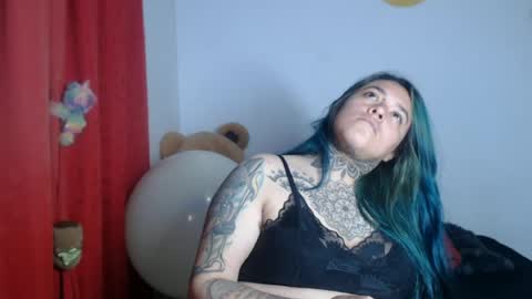 Snapshot of sweet_bubblee chatting on June 23, 12:41 am Bubbles online show from June 23, 12:41 am