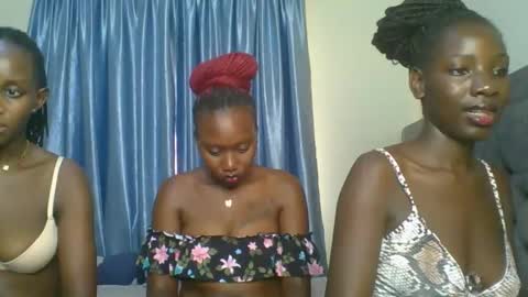 Camila online show from December 16, 10:53 am