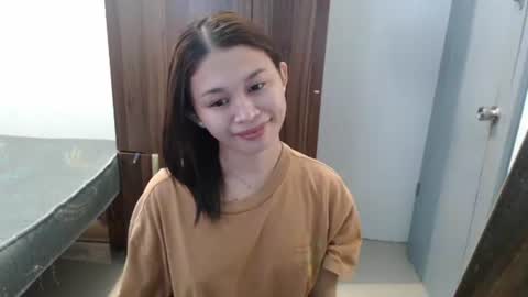 Snapshot of sweet_cassyxx chatting on April 8, 8:47 am sweet_cassyxx online show from April 8, 8:47 am