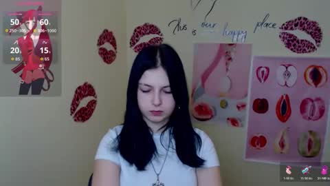 Snapshot of sweet_cherryg chatting on March 11, 1:39 pm Ivy online show from March 11, 1:39 pm