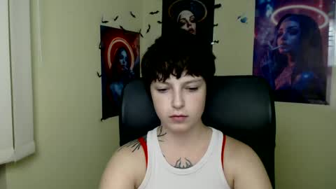 Snapshot of sweet_cherryg chatting on June 25, 6:56 pm Ivy online show from June 25, 6:56 pm
