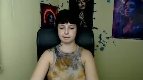Snapshot of sweet_cherryg chatting on July 3, 6:14 pm Ivy online show from July 3, 6:14 pm