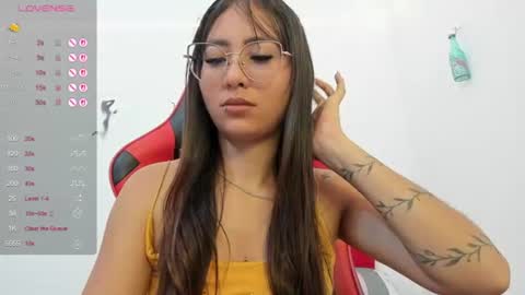 sweet_coral_ online show from July 16, 6:41 am