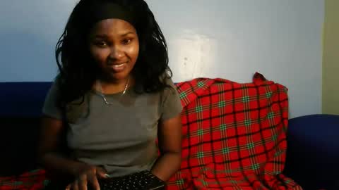 sweet_dollo online show from September 28, 6:24 pm