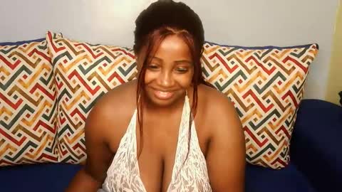 sweet_dollo online show from October 12, 6:45 am