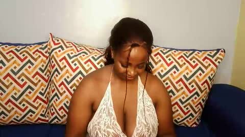 sweet_dollo online show from October 14, 7:09 am