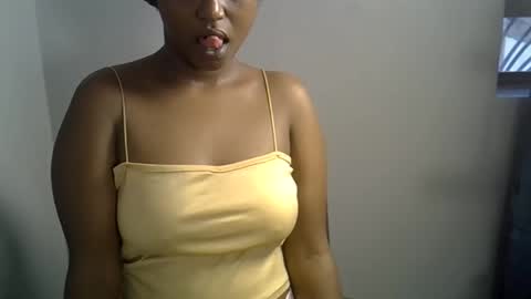 sweet_ebony001 online show from March 24, 3:17 pm