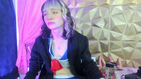  emmili  online show from December 2, 12:18 pm