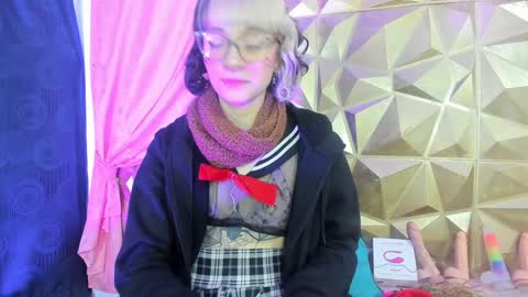  emmili  online show from December 5, 12:22 pm