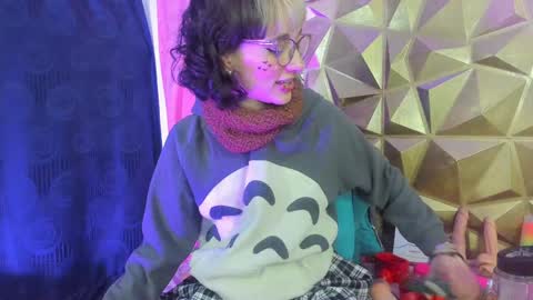  emmili  online show from December 6, 3:22 pm