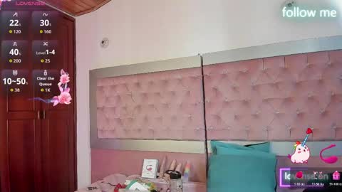  emmili  online show from May 25, 12:33 pm