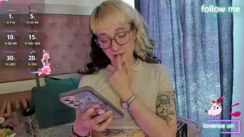  emmili  online show from June 3, 2:33 pm