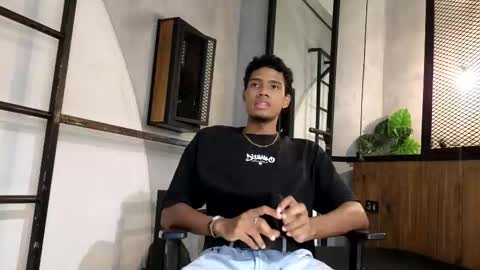 Snapshot of sweet_ethan_ chatting on December 15, 3:22 am sweet_ethan_ online show from December 15, 3:22 am