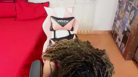 Snapshot of sweet_explotion chatting on November 28, 3:09 am sweet thani online show from November 28, 3:09 am