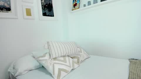 Miss Thang online show from November 18, 8:24 pm