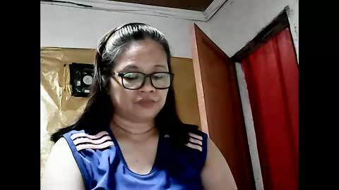 Snapshot of sweet_faye05 chatting on March 22, 12:08 pm sweet_faye05 online show from March 22, 12:08 pm