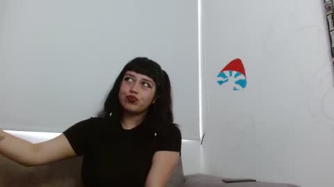 sweet_ferr online show from June 24, 4:17 pm