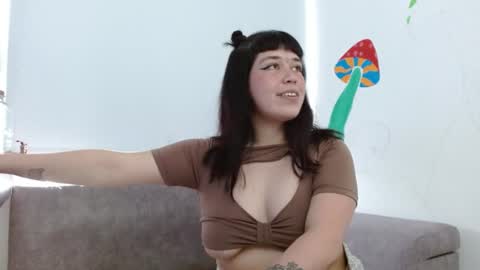 sweet_ferr online show from July 27, 8:27 pm