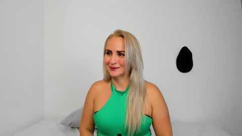 Snapshot of sweet_flower_yb chatting on March 19, 9:30 pm sweet_flower_yb online show from March 19, 9:30 pm