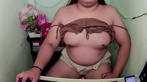 sweet_frex123 online show from October 8, 3:53 pm