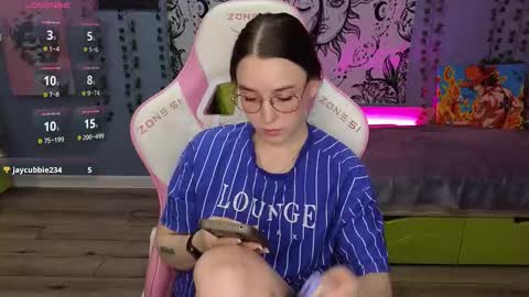 Alice online show from October 3, 2:19 am