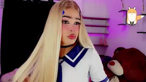 Snapshot of sweet_goddess23 chatting on May 14, 8:10 am sweet_goddess23 online show from May 14, 8:10 am