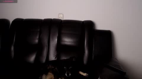 Hannah online show from November 18, 9:03 am