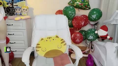 My name is LAN LAN and the cats name is keiko online show from January 27, 6:41 pm