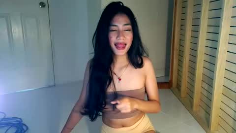 Snapshot of sweet_jen30 chatting on November 25, 1:55 pm Jenny3 online show from November 25, 1:55 pm