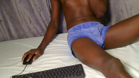 Snapshot of sweet_kambi chatting on July 15, 6:35 pm moha AND roy online show from July 15, 6:35 pm