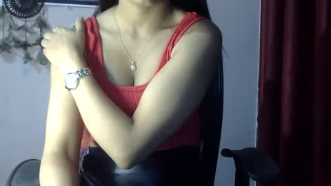 Snapshot of sweet_kanchi chatting on February 10, 9:15 pm sweet_kanchi online show from February 10, 9:15 pm