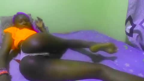 millarn online show from November 24, 8:36 am