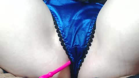 Snapshot of sweet_kitten25 chatting on May 9, 8:19 am Kitten online show from May 9, 8:19 am