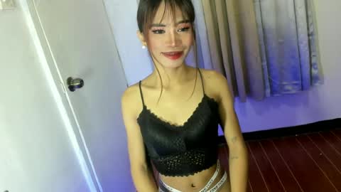 sweet_kyliexx online show from June 12, 6:01 am