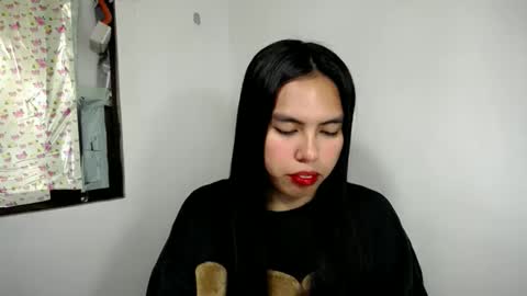 sweet_kyline69 online show from November 4, 11:42 am